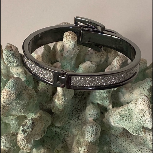 🔥3/$25🔥Bracelet Fashion Jewelry - Picture 6 of 9